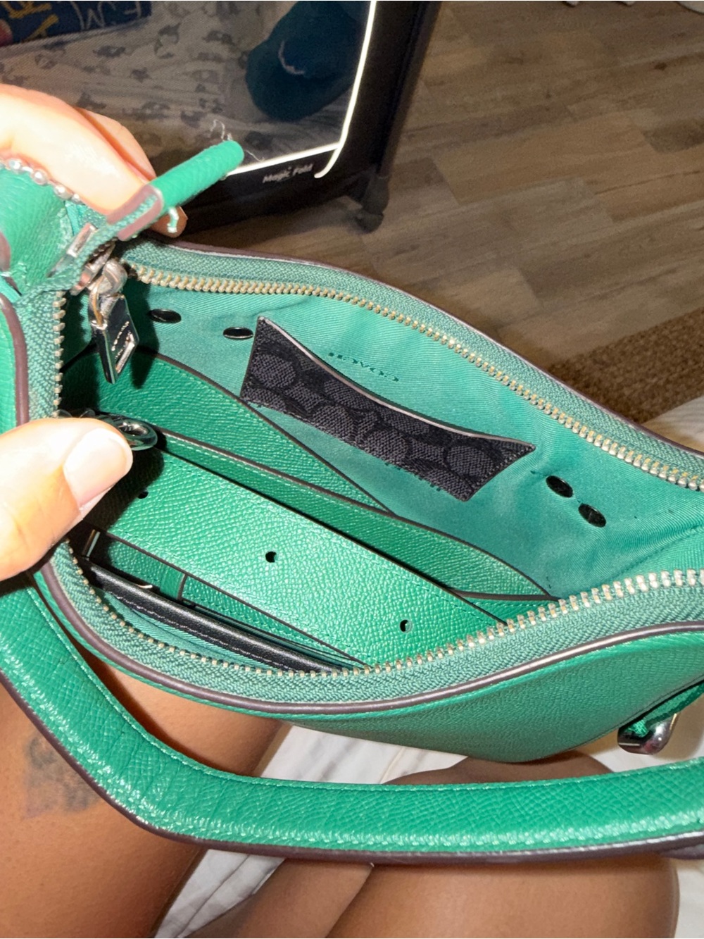 Coach Green Leather Crossbody Shoulder Bag with Decorative Pins - Picture 3 of 3